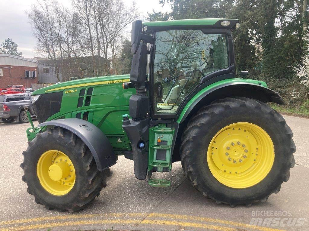 John Deere 6250R Ciągniki rolnicze