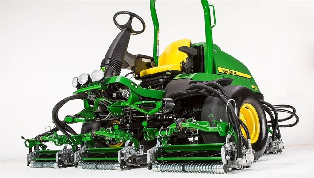 John Deere 6500AE Kosiarki mechaniczne z operatorem za maszyną