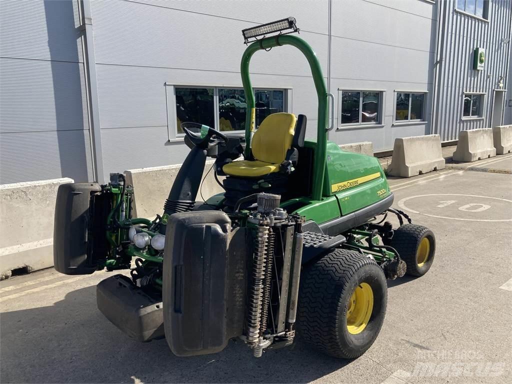 John Deere 7500AE Kosiarki mechaniczne z operatorem za maszyną