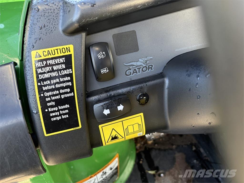 John Deere XUV855M Maszyny komunalne