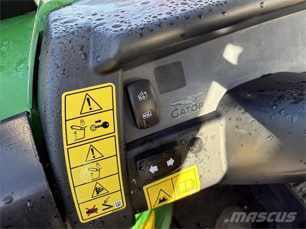 John Deere XUV855M Maszyny komunalne