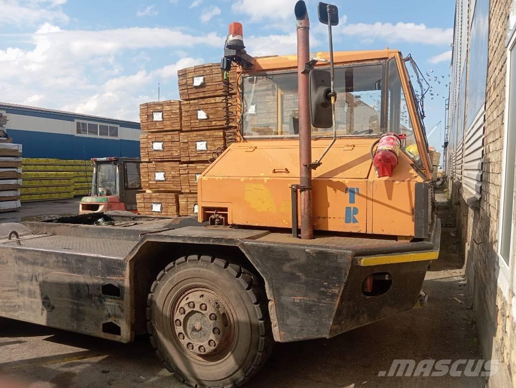 Sisu TR160 AL 4 X4 Ciągniki terminalowe