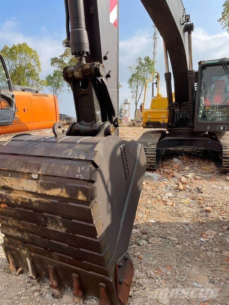 Volvo 220D Koparki gąsienicowe