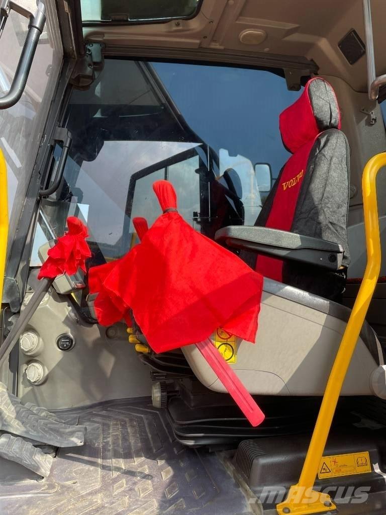 Volvo 220D Koparki gąsienicowe