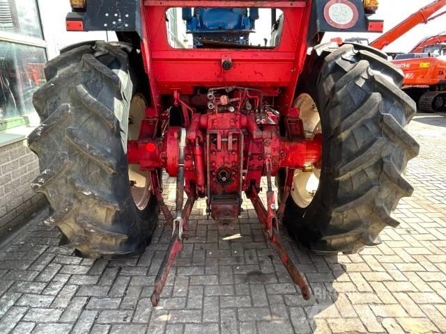 International 1255 A Ciągniki rolnicze