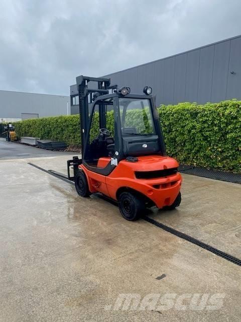 Linde H 30 D-03 Wózki Diesla