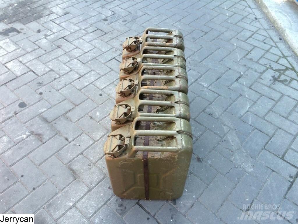  Jerrycan Kontenery cysterny
