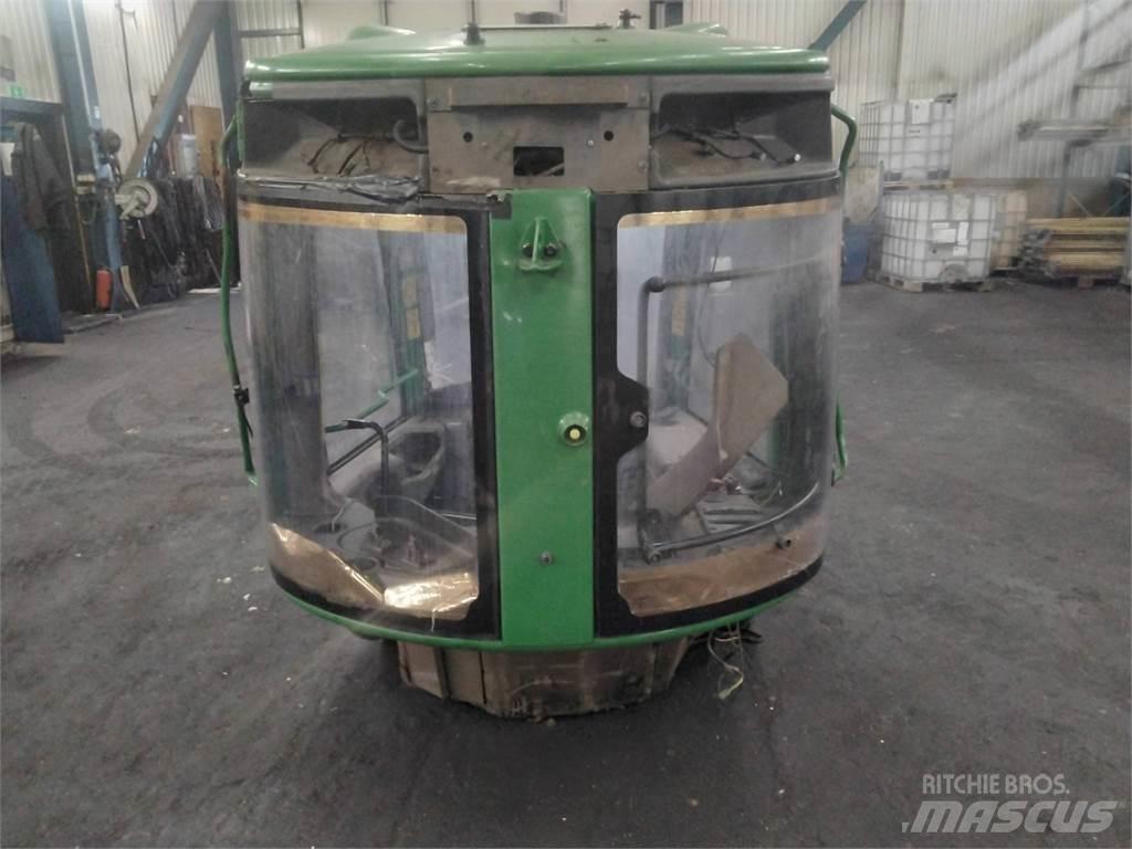 John Deere 1270E Kabiny i wnętrze