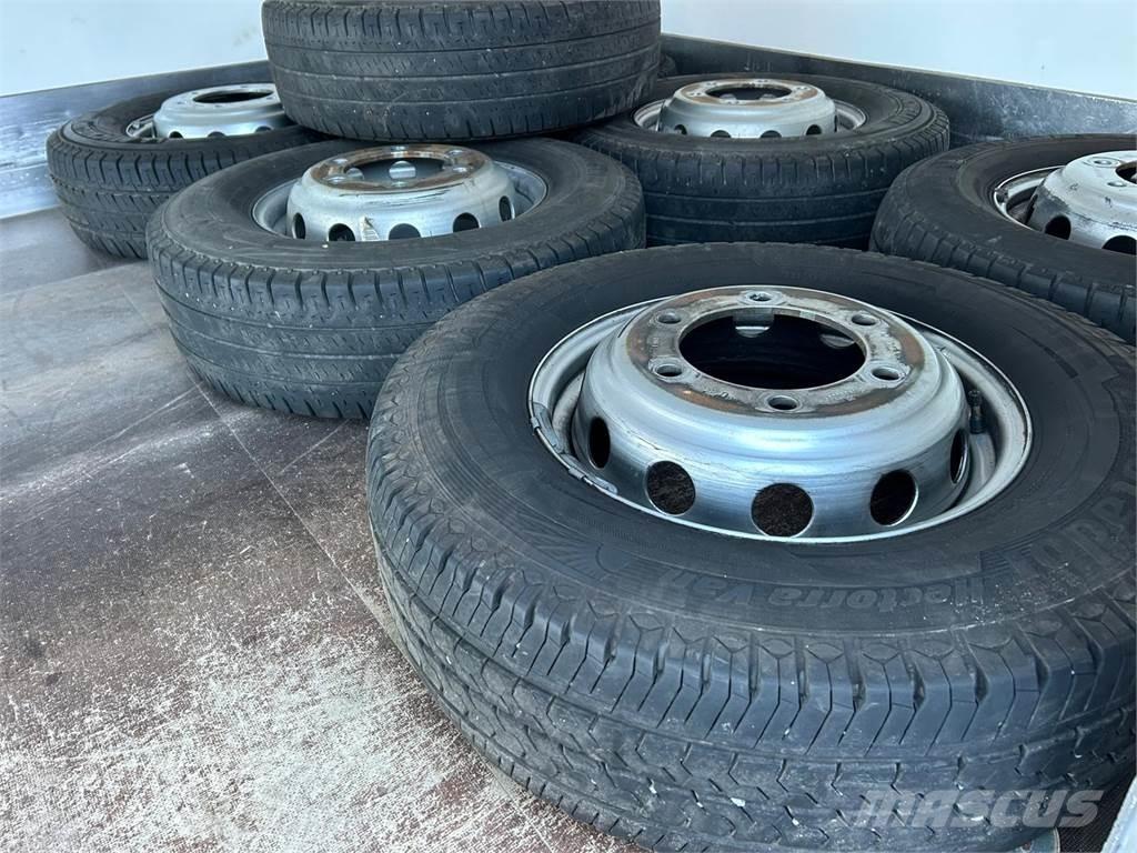 Iveco Daily Busy / Vany