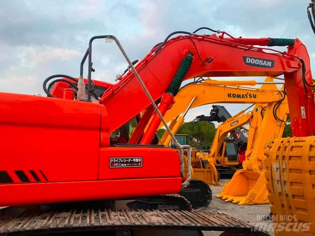 Doosan DX 225 LC Koparki gąsienicowe