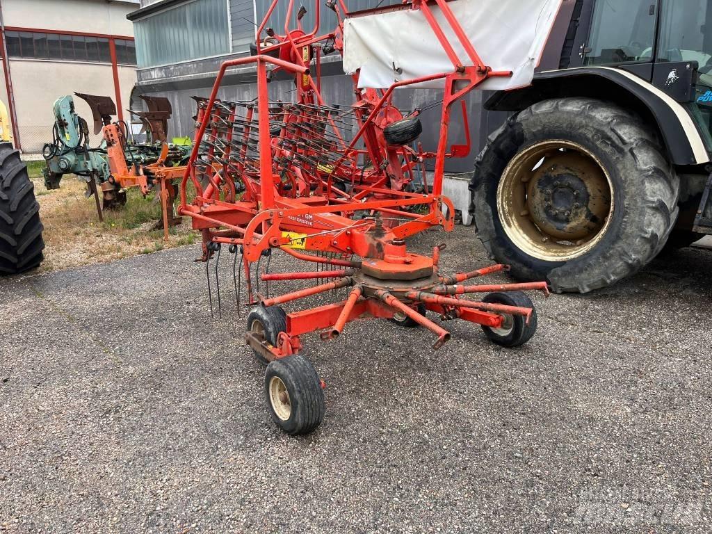 Kuhn GA 4121 G M Zgrabiarki i przetrząsacze
