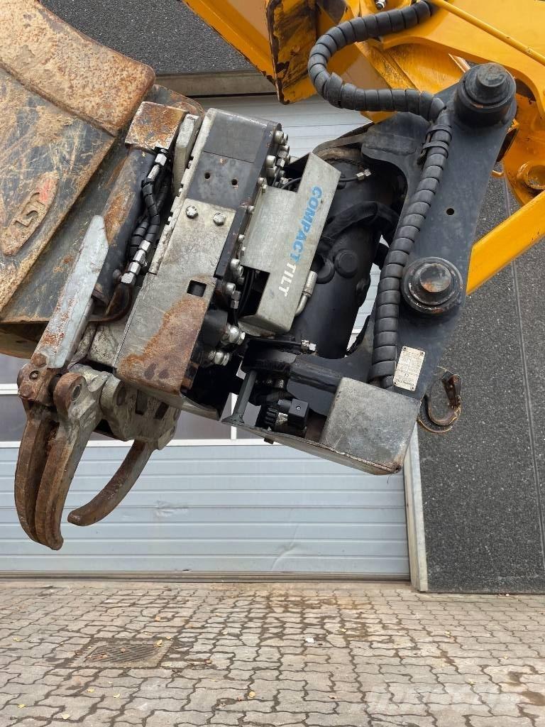 JCB 4CX Koparko-ładowarki