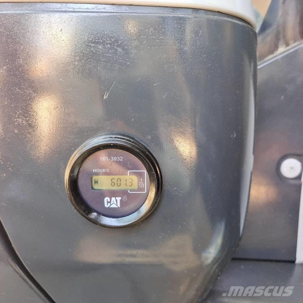 CAT 324 D L Koparki gąsienicowe
