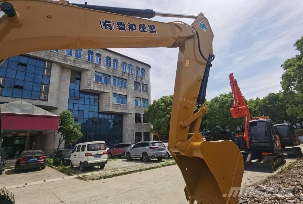 CAT 325 D Koparki gąsienicowe