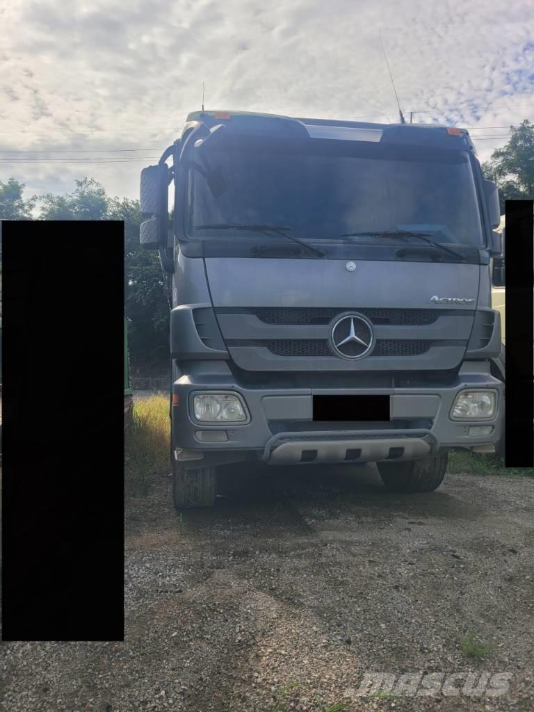 Mercedes-Benz 3848 Wozidła kolebkowe