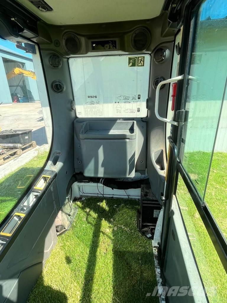 Liebherr 11407040 Kabiny i wnętrze