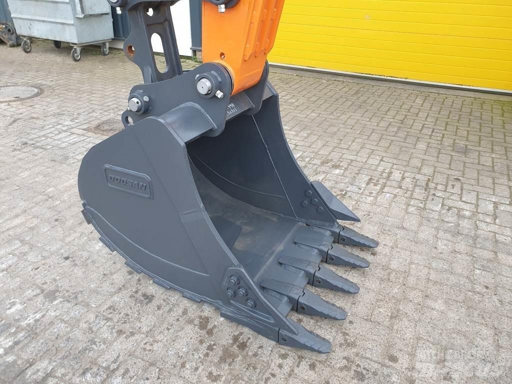 Develon DX140LC Koparki gąsienicowe