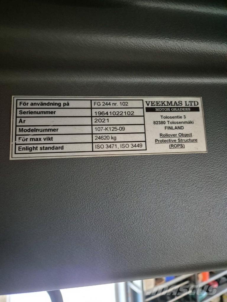 Veekmas FG 244 Równiarki