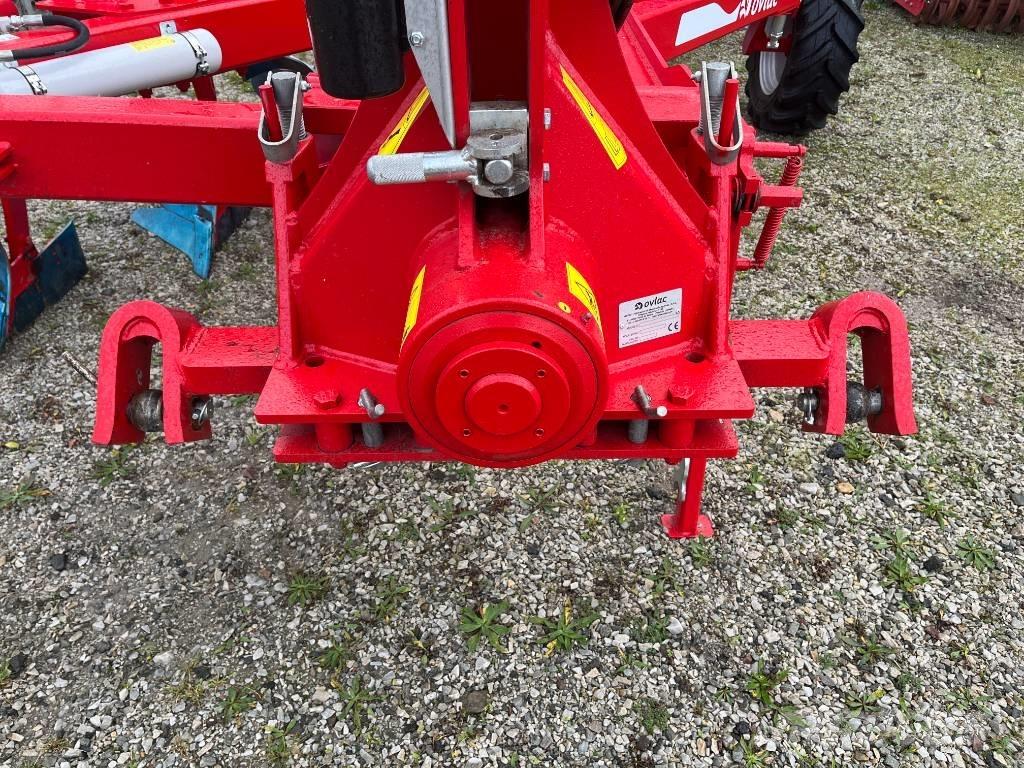 Ovlac Mini NH 7+2 Pługi obrotowe