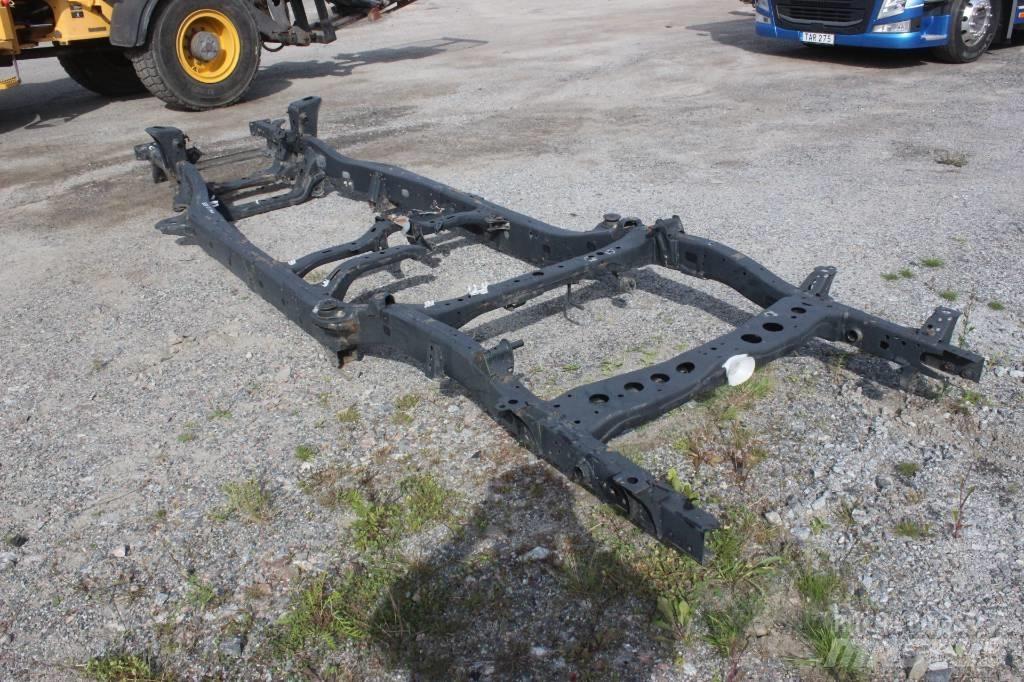 Toyota Hilux Ramy i zawieszenie