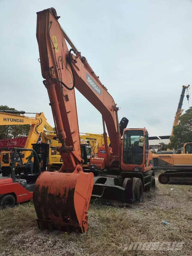 Doosan DH 210 W-7 Koparki kołowe