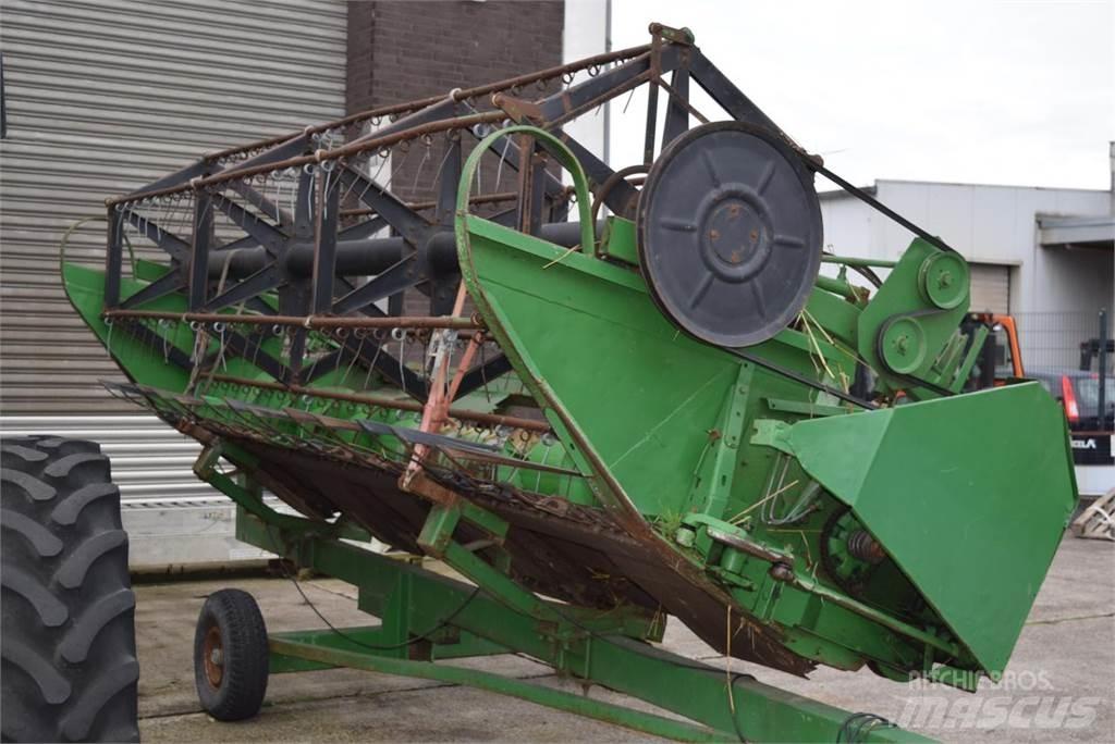 John Deere 1065 Kombajny zbożowe