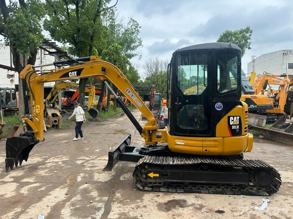 CAT 303 Minikoparki