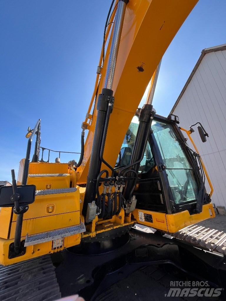JCB JS 220 LC Koparki gąsienicowe