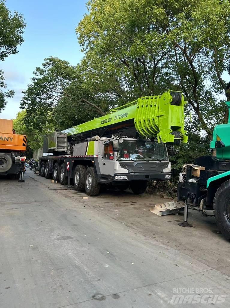 Zoomlion ZAT 2200 V Żurawie szosowo-terenowe