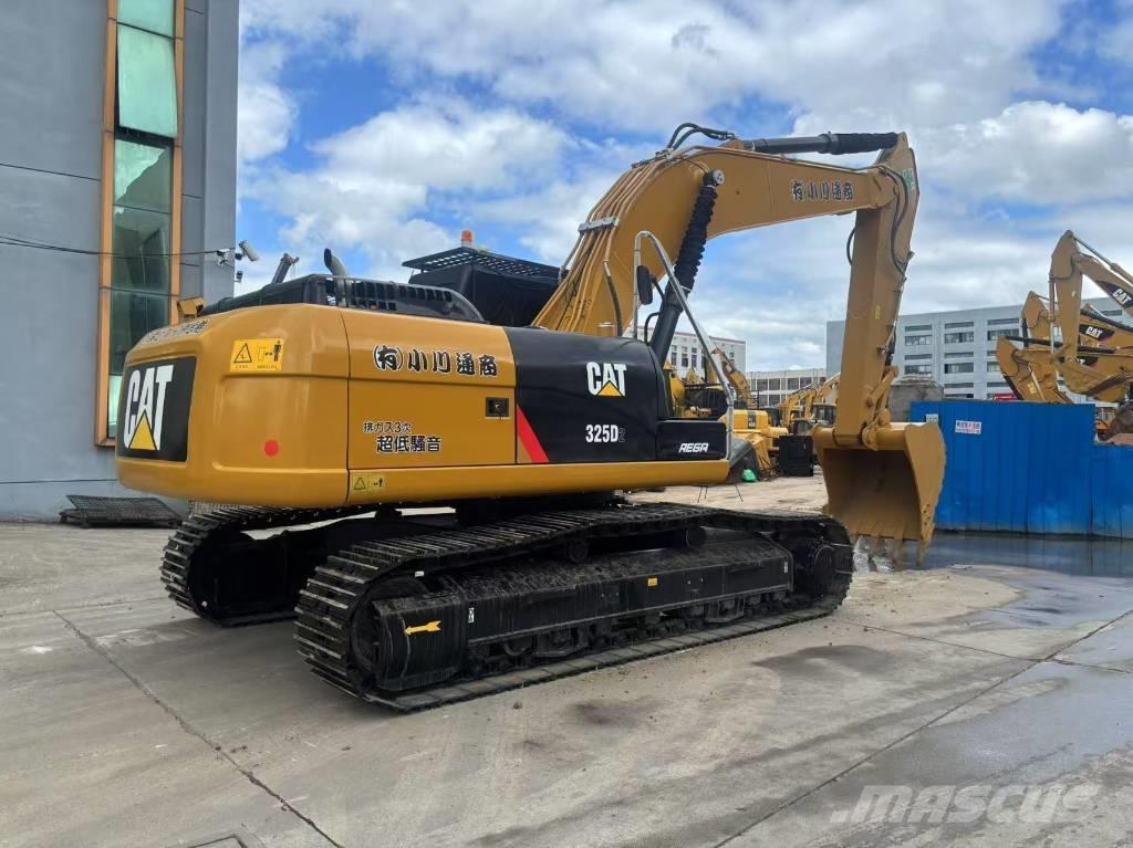 CAT 325 D Koparki gąsienicowe