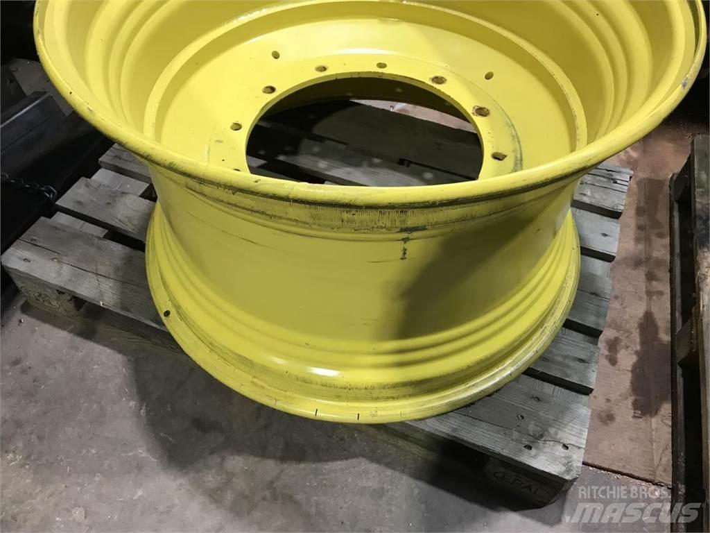 John Deere 20x34 Opony, koła i felgi