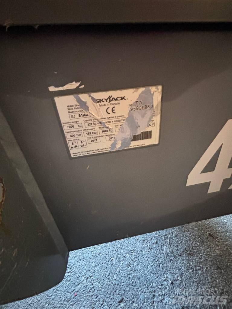 SkyJack SJ 51 AJ Podnośniki przegubowe