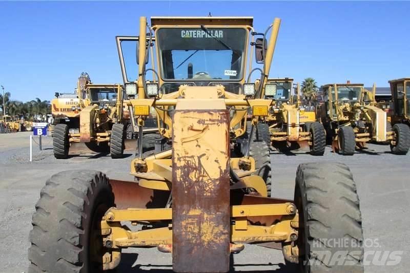 CAT 140K Równiarki