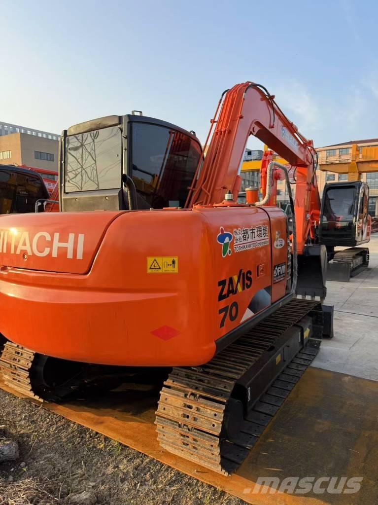 Hitachi 70 Koparki gąsienicowe