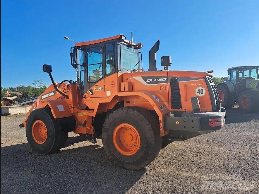 Doosan DL 250-5 Ładowacze i koparki czołowe