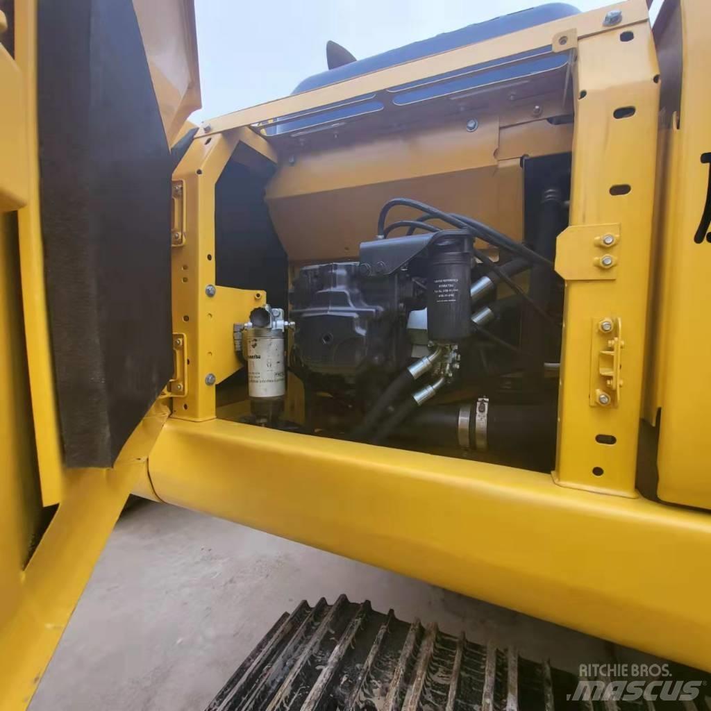 Komatsu PC 210 Koparki gąsienicowe