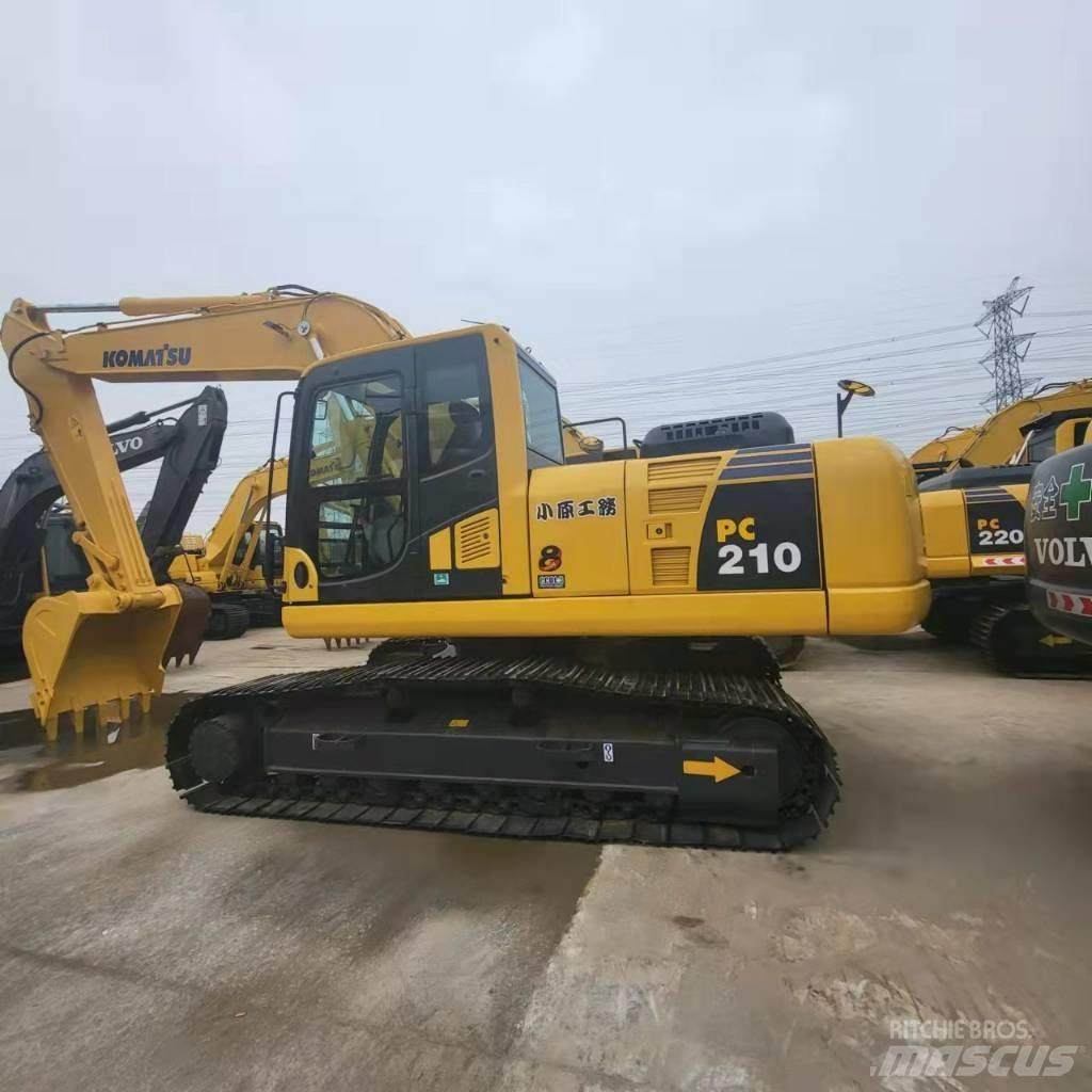 Komatsu PC 210 Koparki gąsienicowe