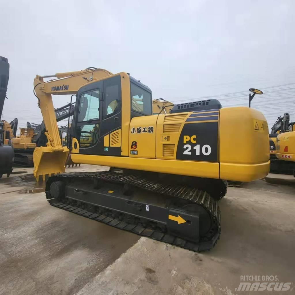 Komatsu PC 210 Koparki gąsienicowe
