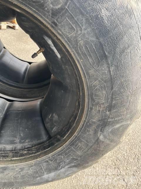 Nokian 600/55-26.5 Opony, koła i felgi