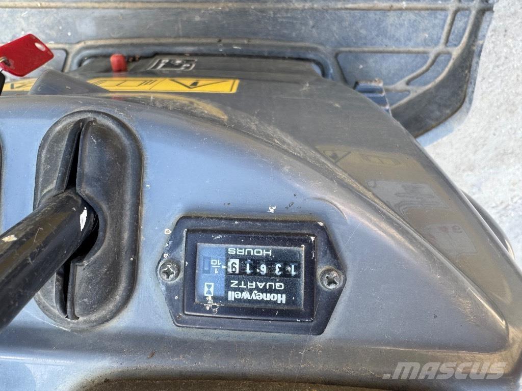 Yanmar SV08 (1C603) Minikoparki