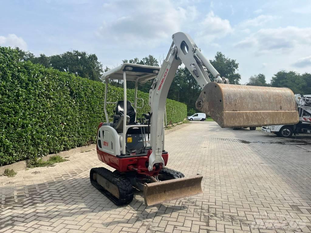 Takeuchi TB 216 Minikoparki