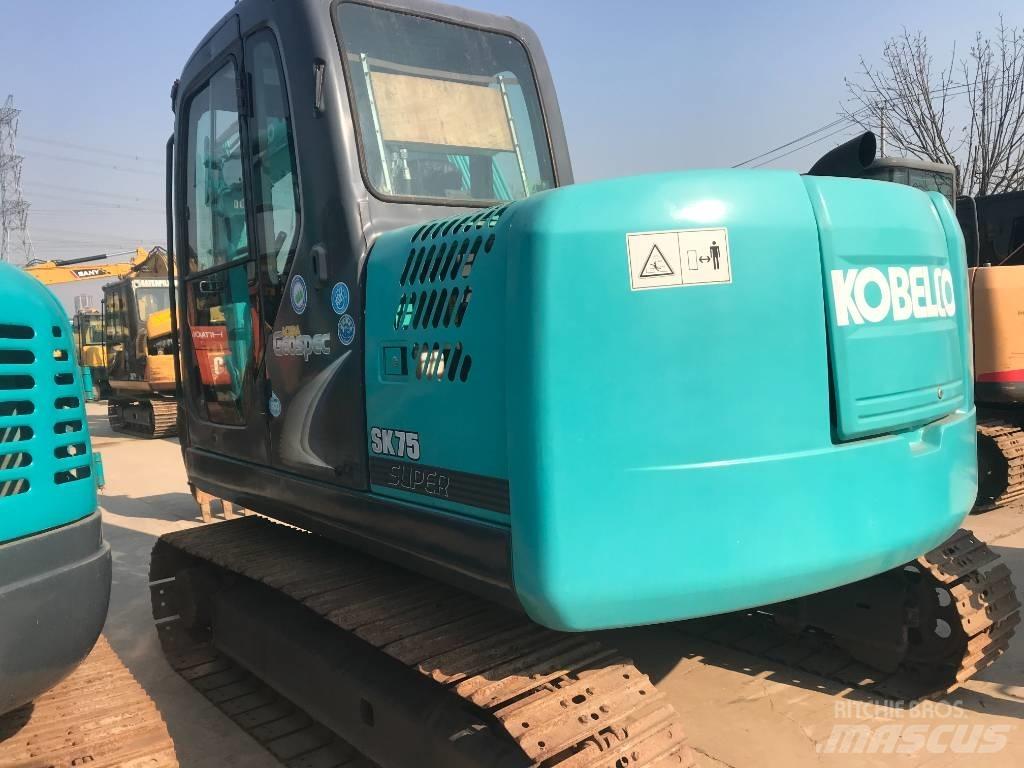 Kobelco SK 75 CSR Koparki gąsienicowe