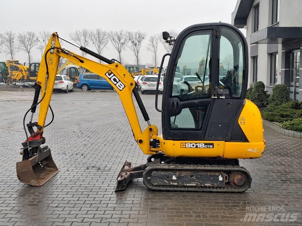 JCB 8018 CTS Minikoparki