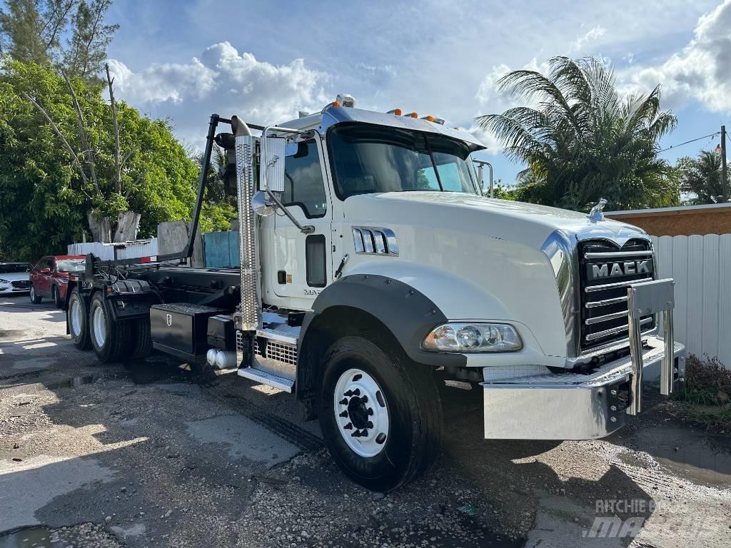 Mack GU813 Ciężarówki z wymienną zabudową