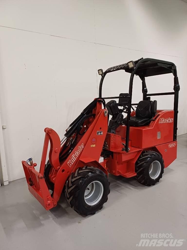 Macks 227 Miniładowarki
