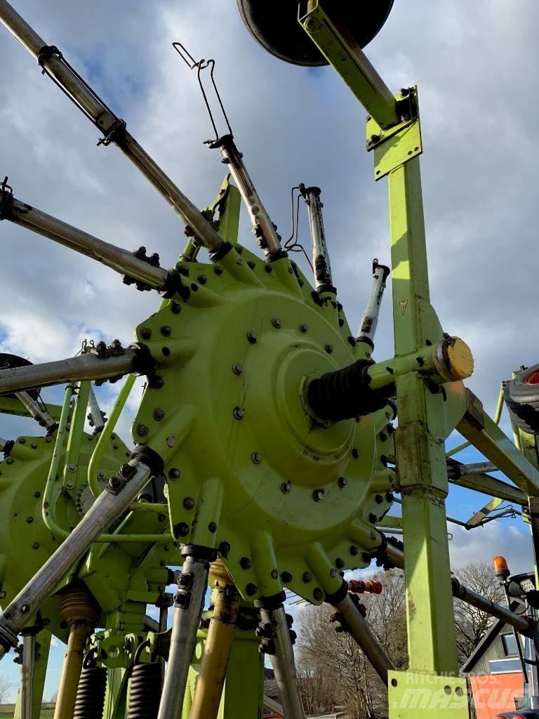 CLAAS 880 L Zgrabiarki i przetrząsacze
