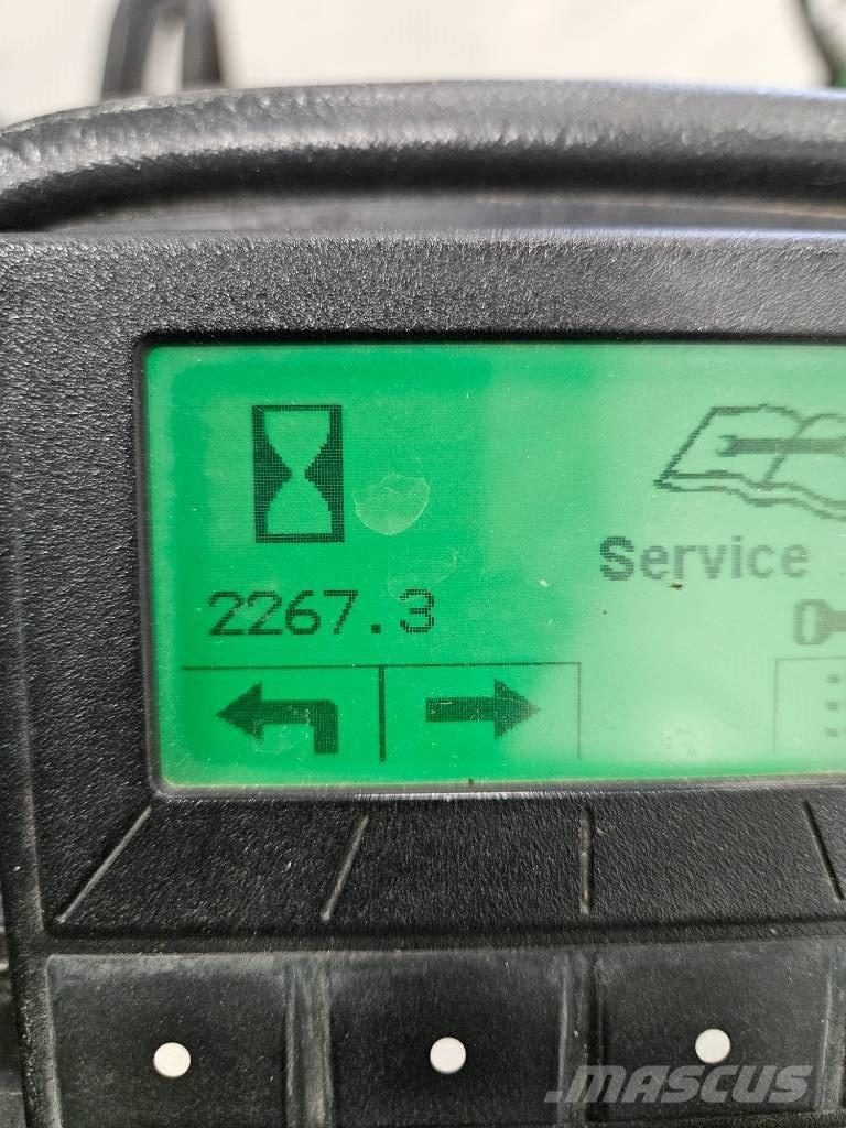 John Deere 9009A Kosiarki na pola golfowe i stadiony