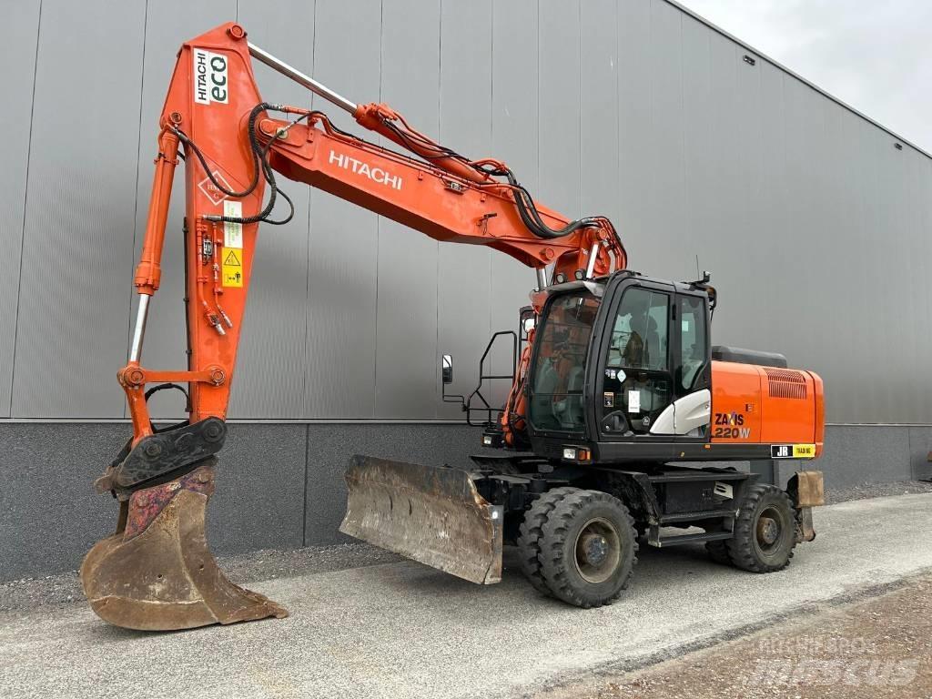 Hitachi ZX220W-5B Koparki kołowe