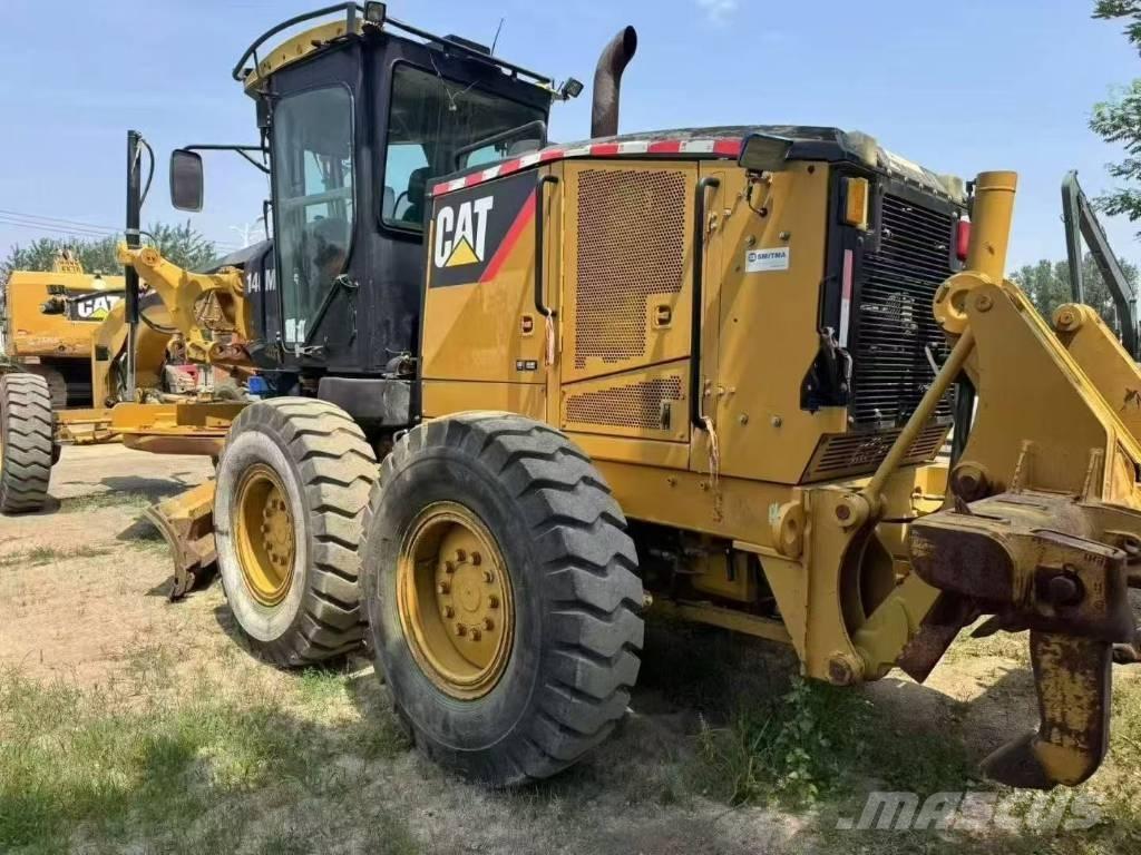 CAT 140 M Równiarki