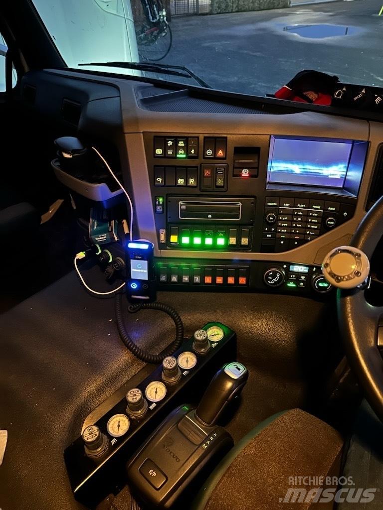 Volvo FM 500 Zamiatarki